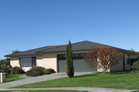 Photo of property in 2 Highcroft Place, Welcome Bay, Tauranga, 3112