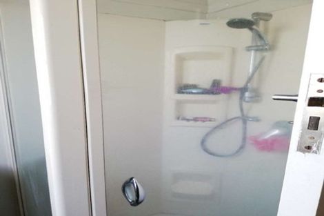 Photo of property in 22 Dallinghoe Crescent, Milford, Auckland, 0620