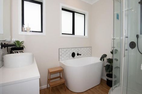 Photo of property in 186 Holland Road, Puketaha, Hamilton, 3286