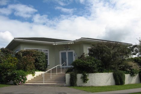 Photo of property in 48 Selwyn Crescent, College Estate, Whanganui, 4500