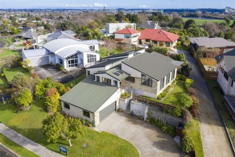 Photo of property in 11 Claremont Rise, Levin, 5510