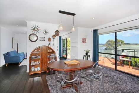 Photo of property in 114f Sandspit Road, Waiuku, 2123