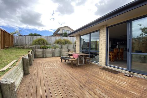 Photo of property in 2 Northbrook Close, Greenhithe, Auckland, 0632