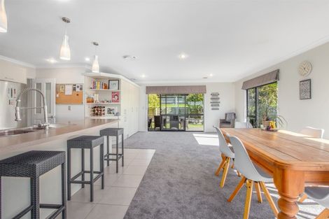 Photo of property in 16 Tongariro Drive, Aotea, Porirua, 5024