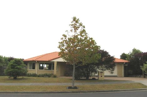 Photo of property in 53 Bluebird Crescent, Unsworth Heights, Auckland, 0632