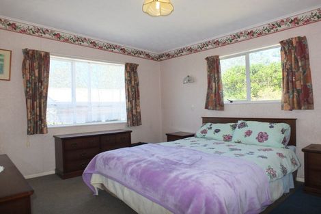 Photo of property in 4 Harrod Avenue, Foxton Beach, Foxton, 4815