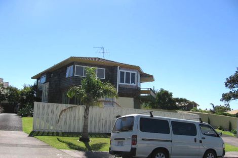 Photo of property in 2/28 Ocean View Road, Milford, Auckland, 0620