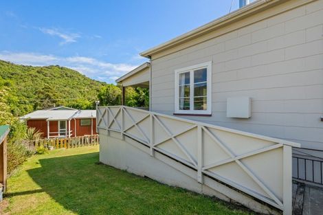 Photo of property in 95a Waikawa Road, Picton, 7220