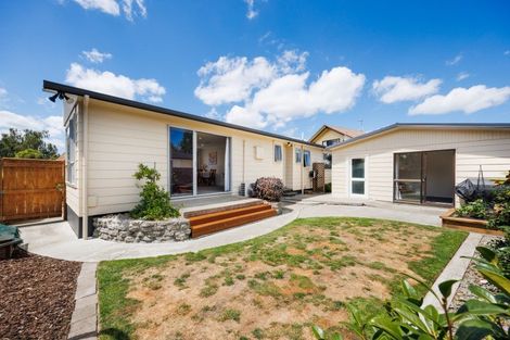 Photo of property in 2 Capri Place, Awapuni, Palmerston North, 4412
