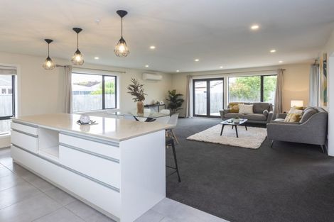 Photo of property in 10 Epping Place, Burnside, Christchurch, 8053