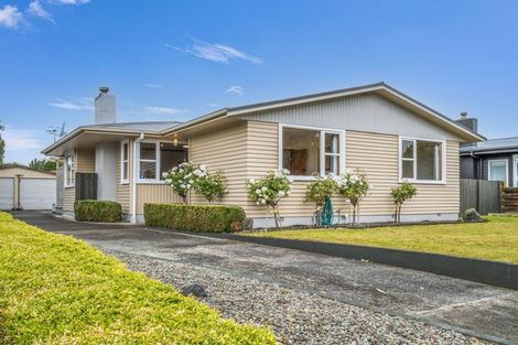 Photo of property in 9 Mokau Place, Terrace End, Palmerston North, 4410