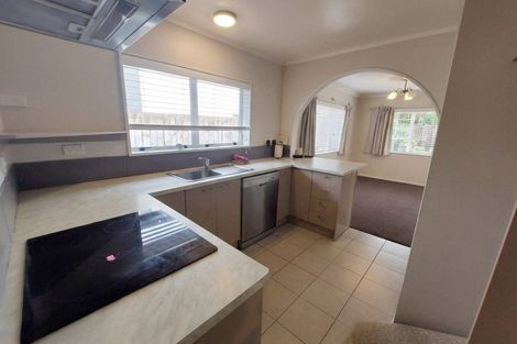 Photo of property in 19 Sandwich Road, St Andrews, Hamilton, 3200