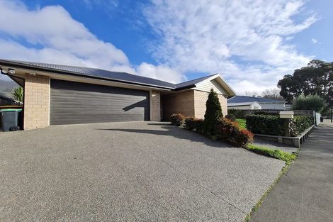 Photo of property in 8 Rollin Street, Heathcote Valley, Christchurch, 8022