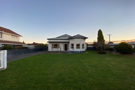 Photo of property in 18 Wood Street, Takaro, Palmerston North, 4410