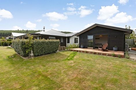 Photo of property in 11 Centre Crescent, Wanaka, 9305