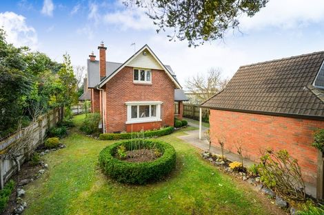 Photo of property in 21 Batt Street, West End, Palmerston North, 4410