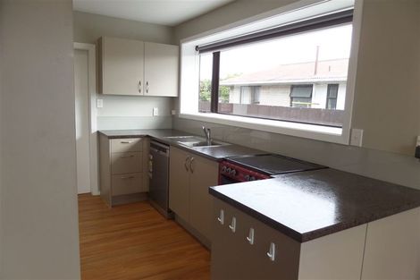 Photo of property in 12 Esk Place, Aranui, Christchurch, 8061