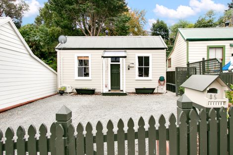 Photo of property in 85 Milton Road, Bluff Hill, Napier, 4110