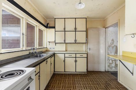 Photo of property in 31 View Road, Titahi Bay, Porirua, 5022