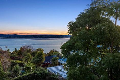 Photo of property in 27 Hadfield Street, Beach Haven, Auckland, 0626