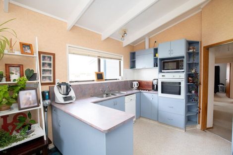 Photo of property in 6 Hale Place, Ngatea, 3503