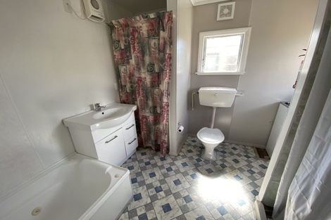 Photo of property in 11 Thomas Place, Foxton Beach, Foxton, 4815