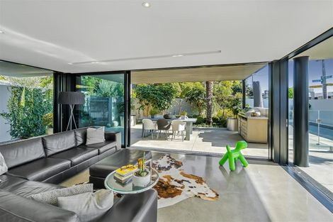 Photo of property in 2 Marriner Street, Sumner, Christchurch, 8081