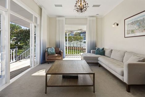 Photo of property in 2/12 Mariposa Crescent, Birkenhead, Auckland, 0626