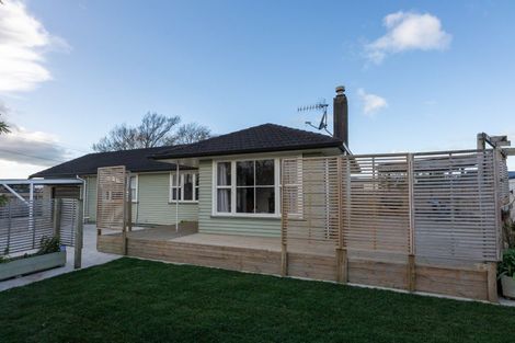 Photo of property in 43 Collins Road, Melville, Hamilton, 3206