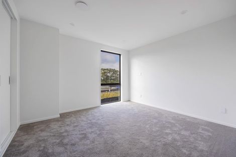 Photo of property in 4/32b Westgate Drive, Massey, Auckland, 0614