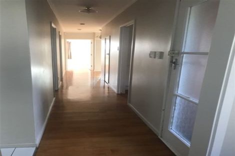 Photo of property in 450 Don Buck Road, Massey, Auckland, 0614