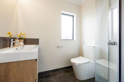 Photo of property in 2/7 Rutherford Street, Chedworth, Hamilton, 3210