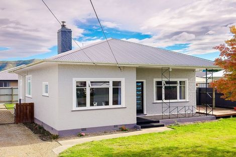 Photo of property in 37 Parsonage Road, Waimate, 7924