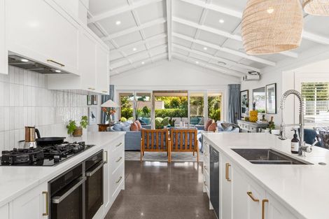 Photo of property in 18a Reynolds Road, Havelock North, 4130