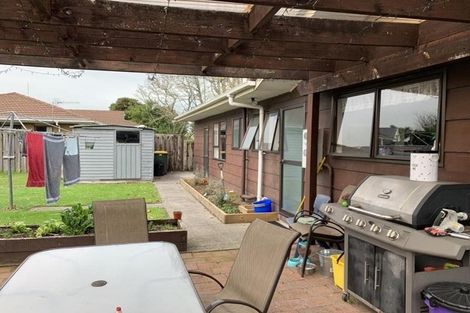 Photo of property in 8 Zenith Place, Conifer Grove, Takanini, 2112