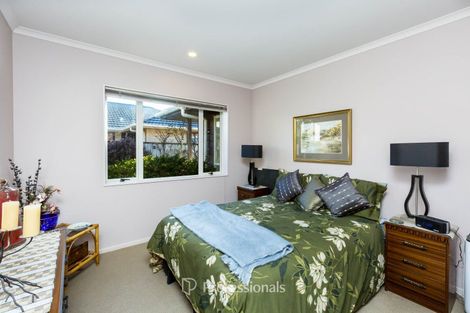 Photo of property in 10 Mcewen Crescent, Riverstone Terraces, Upper Hutt, 5018