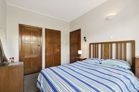 Photo of property in 17 Raumati Terrace, Khandallah, Wellington, 6035