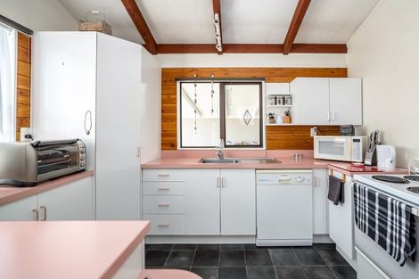 Photo of property in 5b Clifton Avenue, Carterton, 5713