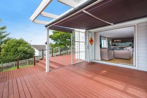 Photo of property in 90 Oakway Drive, Schnapper Rock, Auckland, 0632