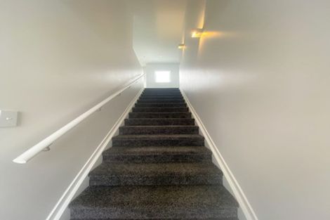 Photo of property in 102 Bellbird Street, Papakura, 2110