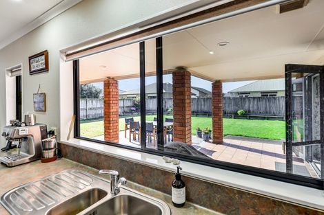 Photo of property in 10 Guildford Place, Rototuna North, Hamilton, 3210