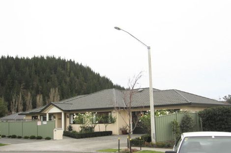 Photo of property in 8 Thode Place, Greenmeadows, Napier, 4112