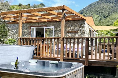 Photo of property in 86 Scotland Street, Picton, 7220