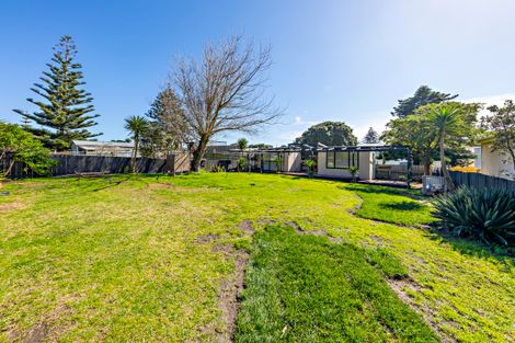 Photo of property in 218 Maunsell Road, Port Waikato, Tuakau, 2695