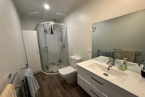 Photo of property in 98 Williams Street, Cambridge, 3434