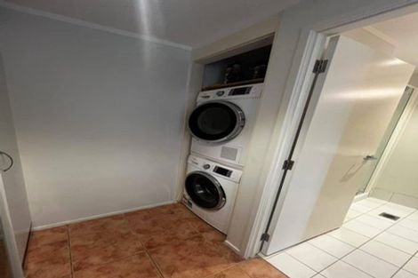 Photo of property in 17a/30 Westward Ho, Glen Eden, Auckland, 0602