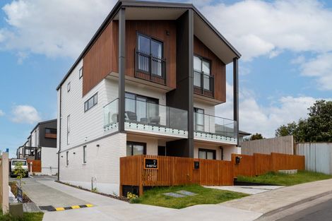 Photo of property in 8/7 Brookfield Road, Te Atatu Peninsula, Auckland, 0610