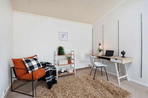 Photo of property in 4 Sandstrom Grove, Feilding, 4702