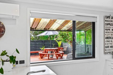 Photo of property in 9 Burnham Road, Waitakere, Auckland, 0816