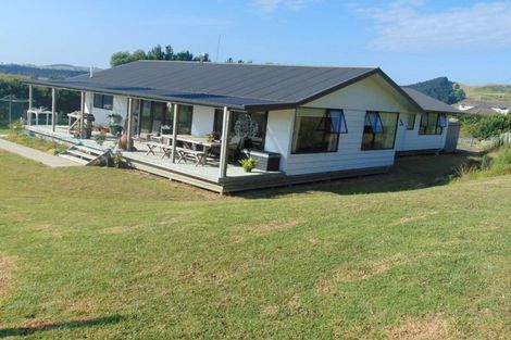 Photo of property in 44b Crosland Road, South Head, 0874